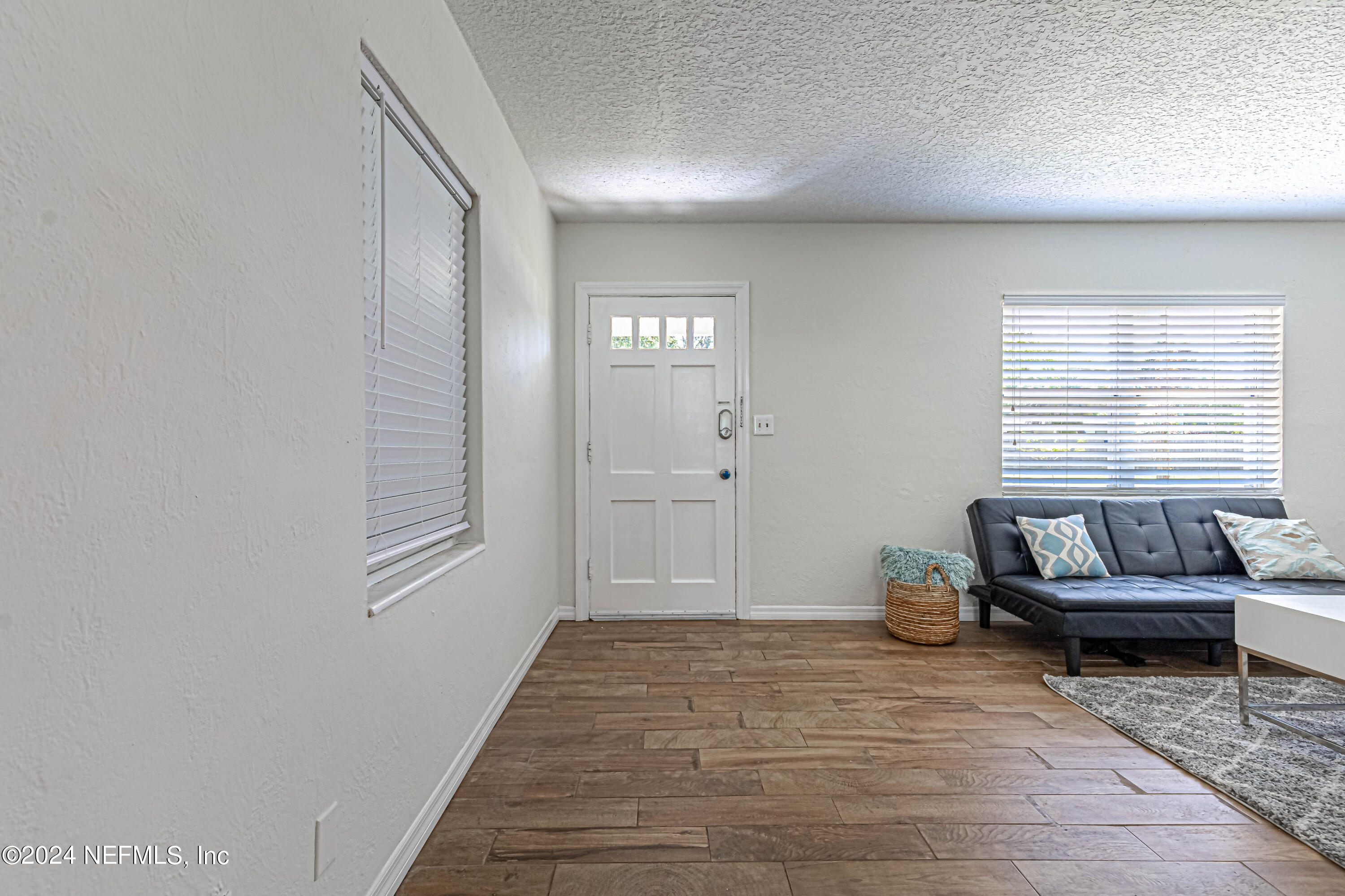 6154 Temple Road Jacksonville, FL 32217 - Photo 11 of 25 ENTRYWAY