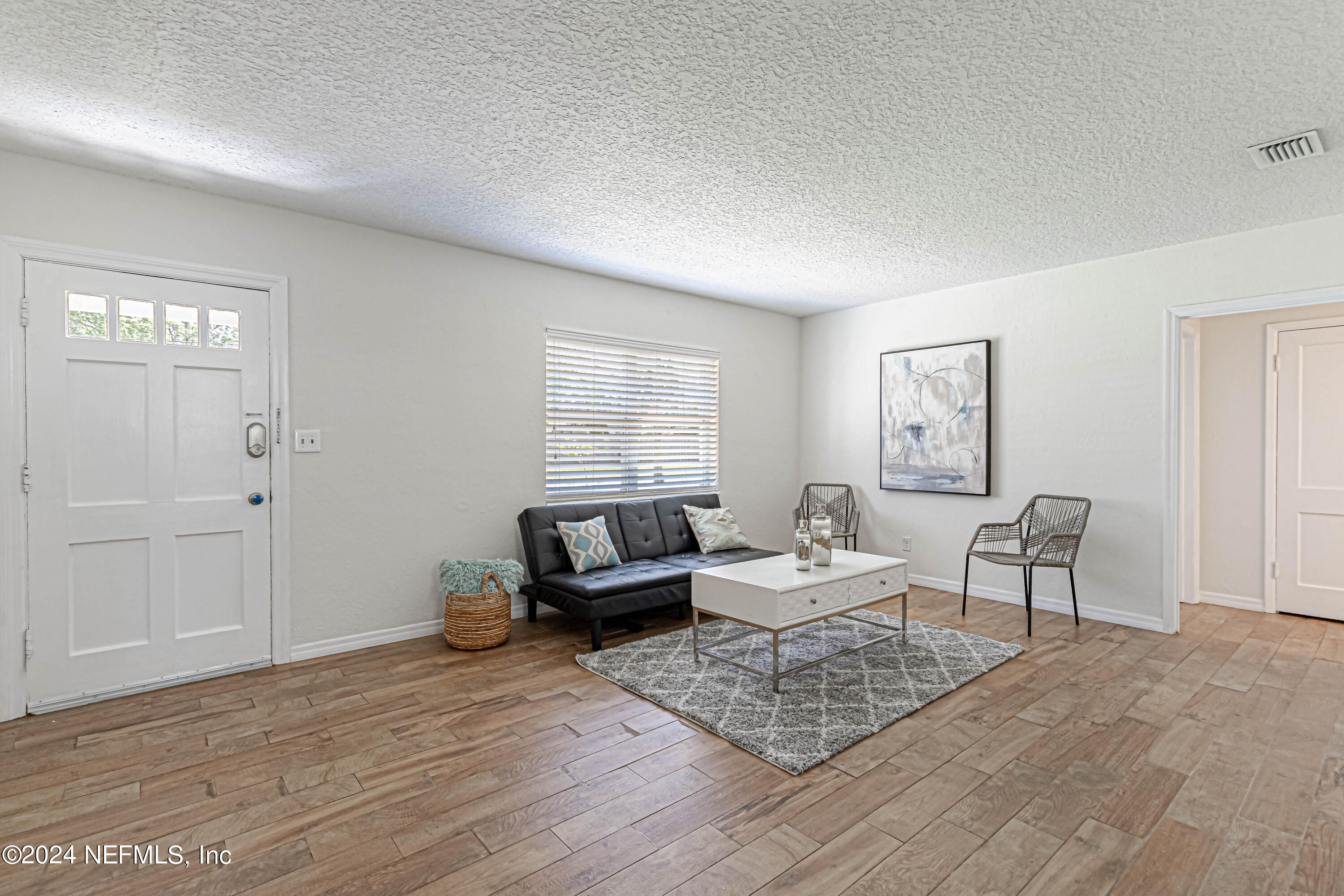 6154 Temple Road Jacksonville, FL 32217 - Photo 12 of 25 Living Room