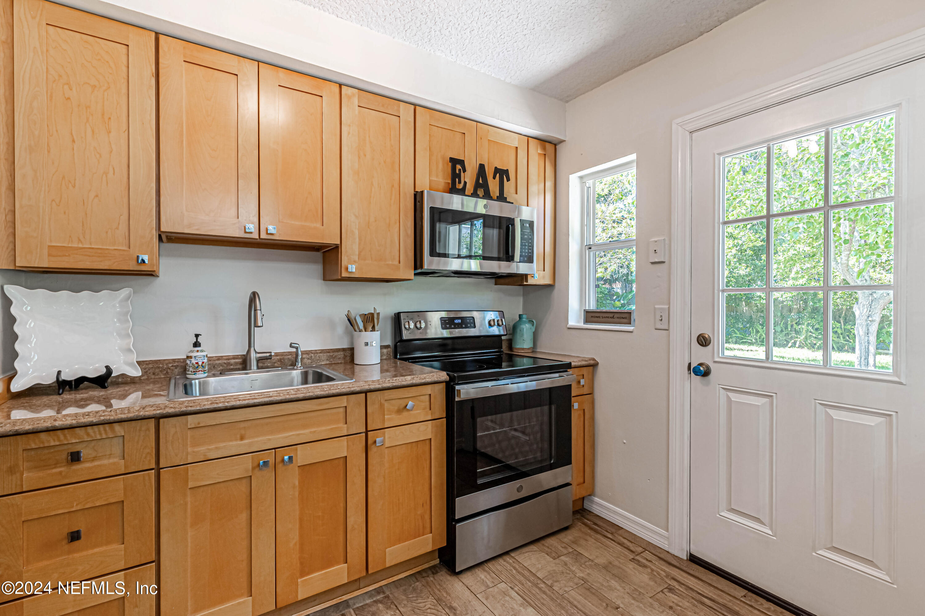 6154 Temple Road Jacksonville, FL 32217 - Photo 14 of 25 Kitchen
