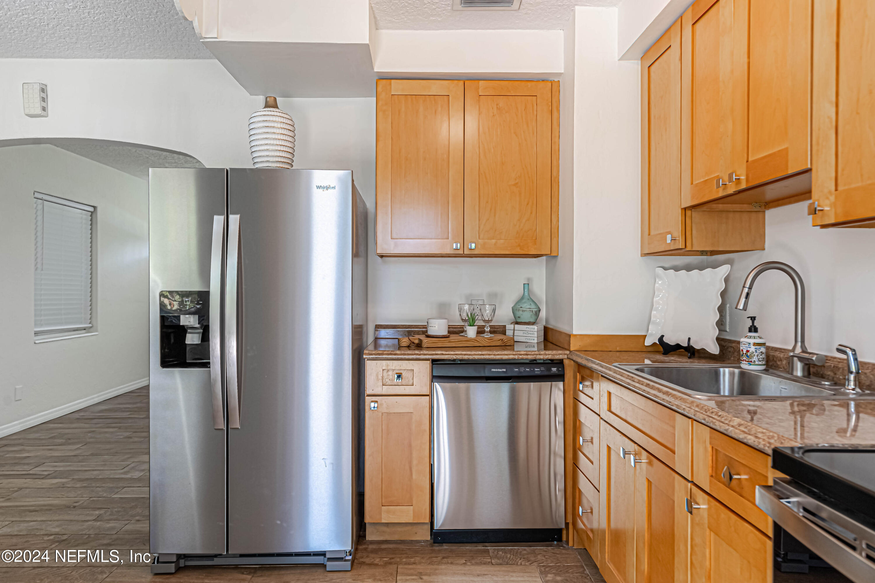 6154 Temple Road Jacksonville, FL 32217 - Photo 2 of 25 Kitchen
