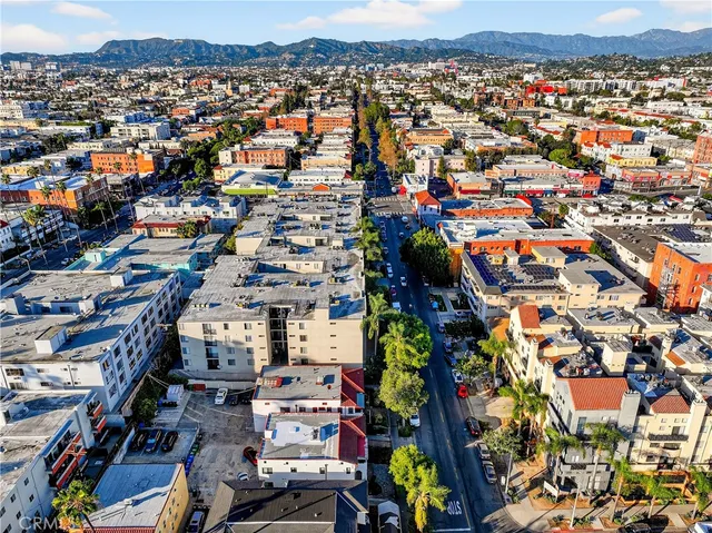 $2,195,000 | 351 South Catalina Street, Los Angeles, CA 90020