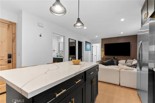 $2,195,000 | 351 South Catalina Street, Los Angeles, CA 90020