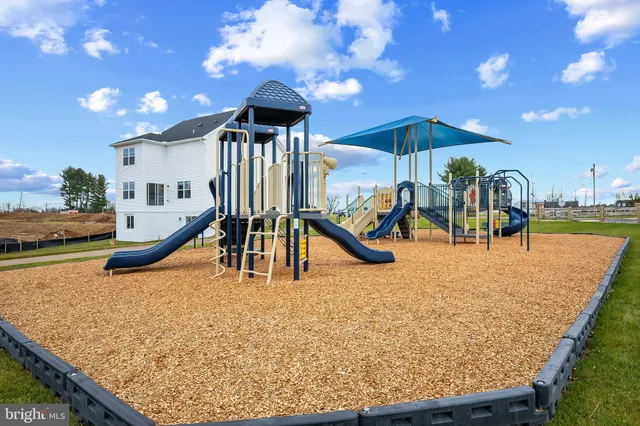 $406,490 | 360 Eclipse Street, Ranson, WV 25438