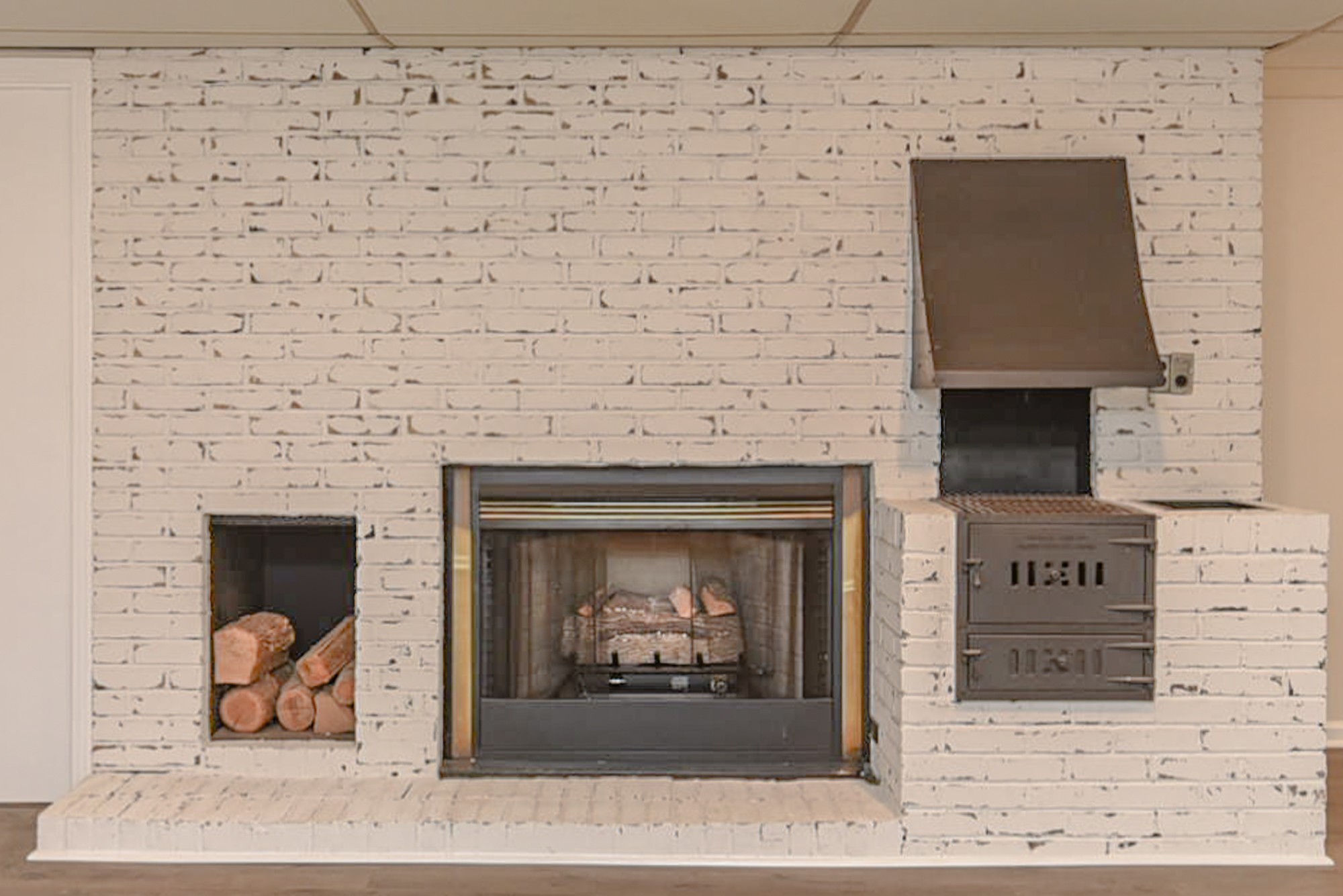 450 Bell Road Gallatin, TN 37066 - Photo 29 of 45 a living room with a fireplace