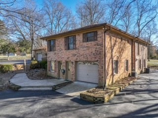 450 Bell Road Gallatin, TN 37066 - Photo 3 of 45 a front view of a house with a yard