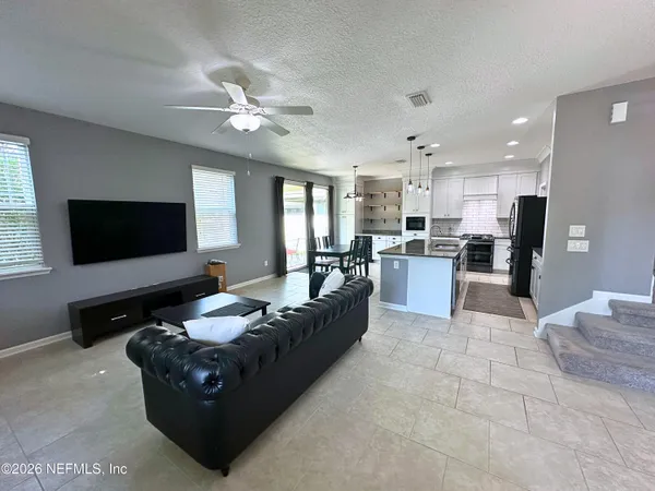 $3,000 | 7048 Rosabella Circle, Jacksonville, FL 32258