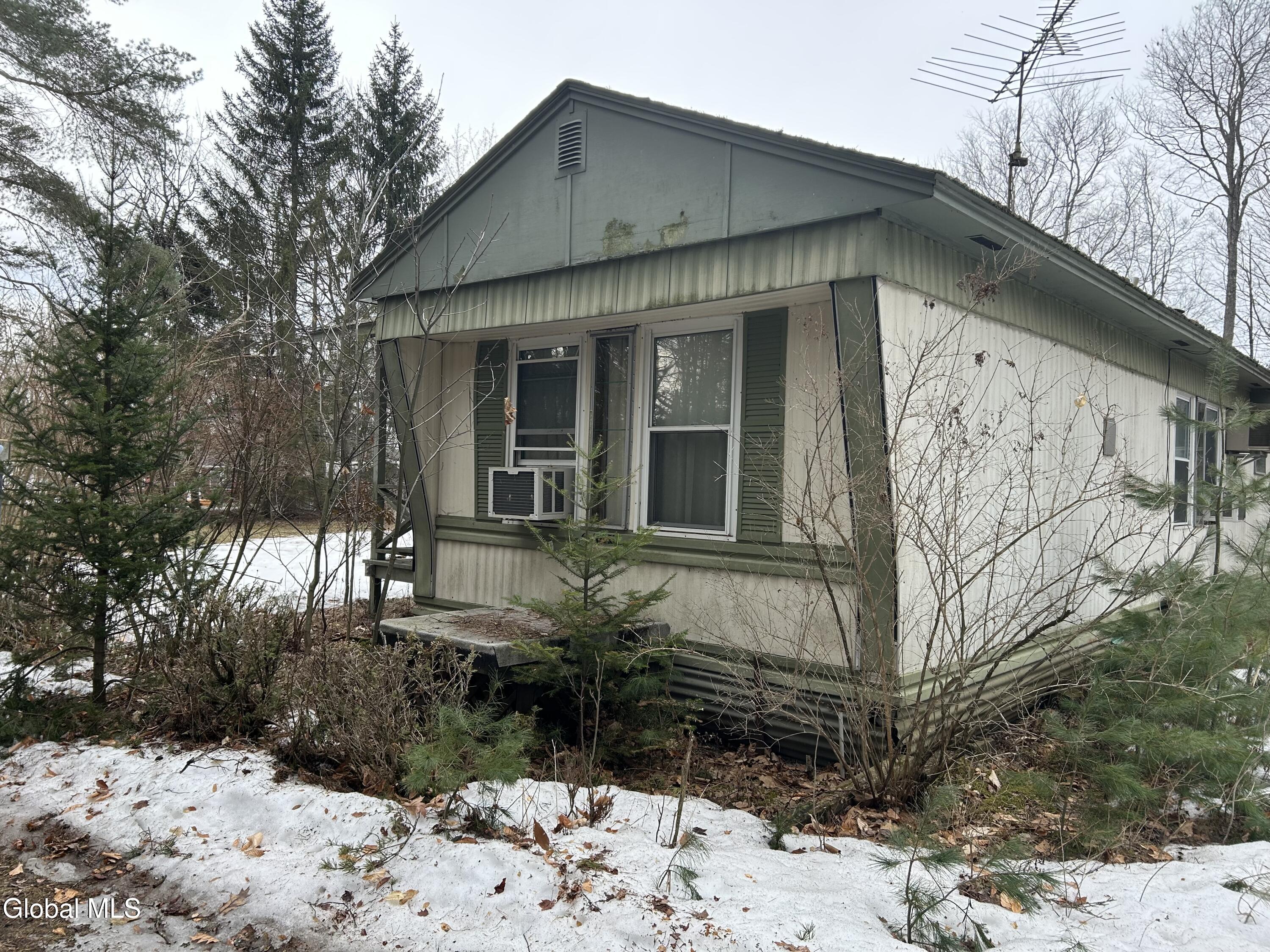 147 Lampman Road Broadalbin, NY 12025 - Photo 3 of 13 IMG_8634