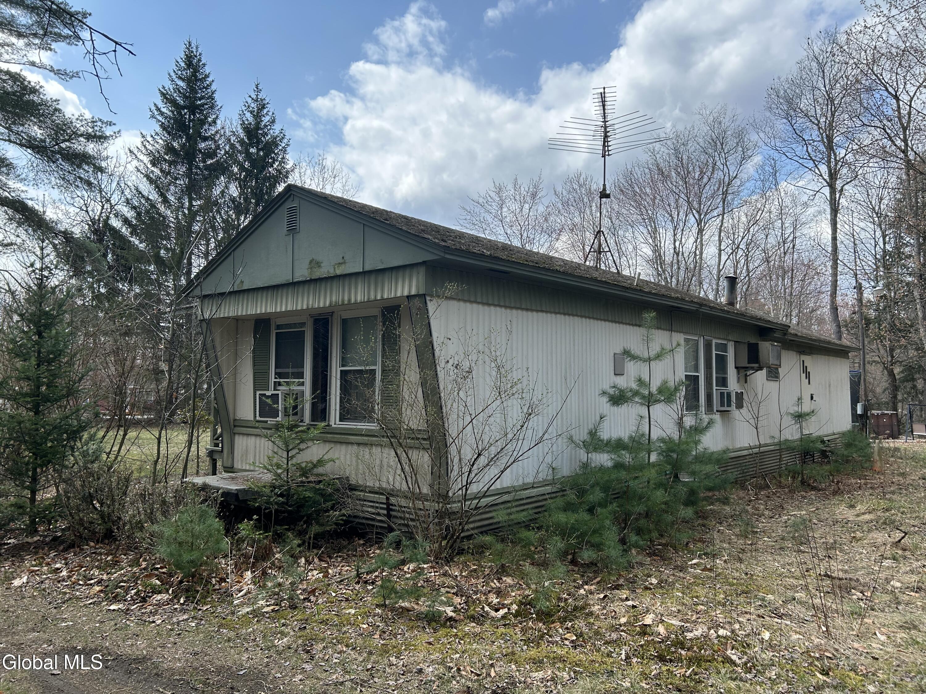 147 Lampman Road Broadalbin, NY 12025 - Photo 3 of 13 IMG_8758