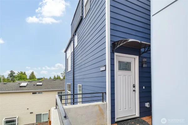 $3,200 | 8612 42nd Avenue South, Unit C, Seattle, WA 98118