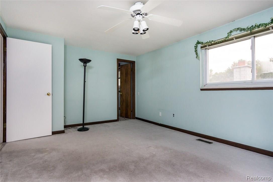 35812 Shell Drive Sterling Heights, MI 48310 - Photo 20 of 33 35812 Shell (20).jpg