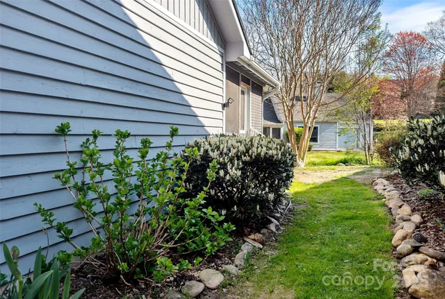 $434,900 | 2 Llama Vista Court, Black Mountain, NC 28711