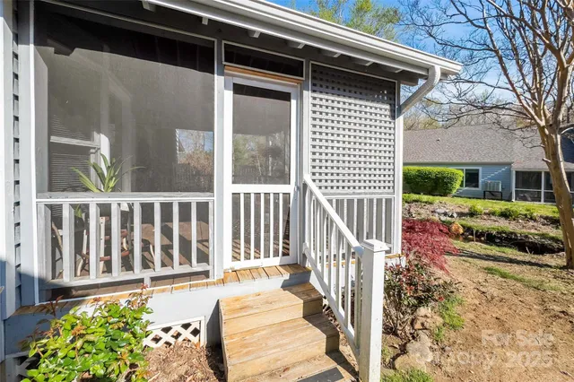 $434,900 | 2 Llama Vista Court, Black Mountain, NC 28711