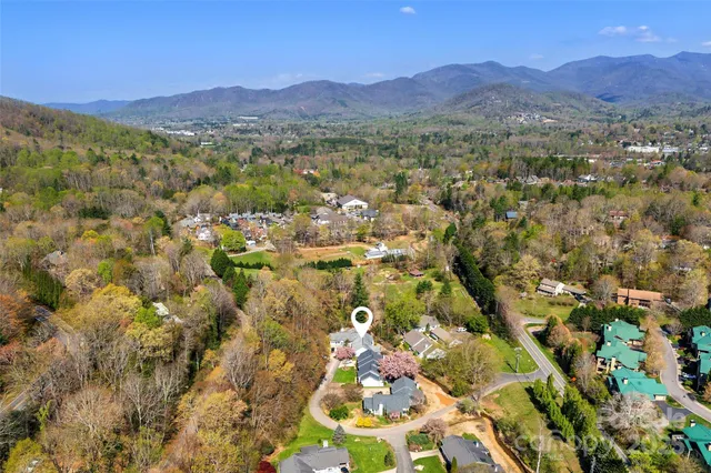 $434,900 | 2 Llama Vista Court, Black Mountain, NC 28711