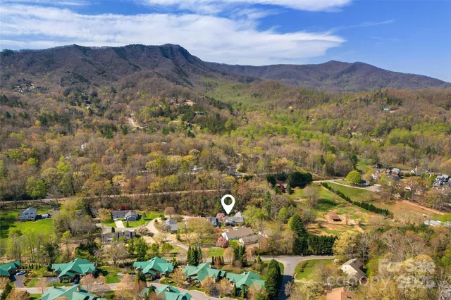 $434,900 | 2 Llama Vista Court, Black Mountain, NC 28711