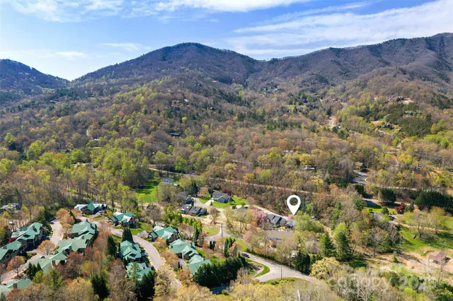 $434,900 | 2 Llama Vista Court, Black Mountain, NC 28711