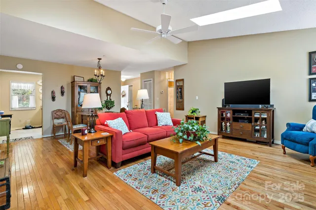 $434,900 | 2 Llama Vista Court, Black Mountain, NC 28711