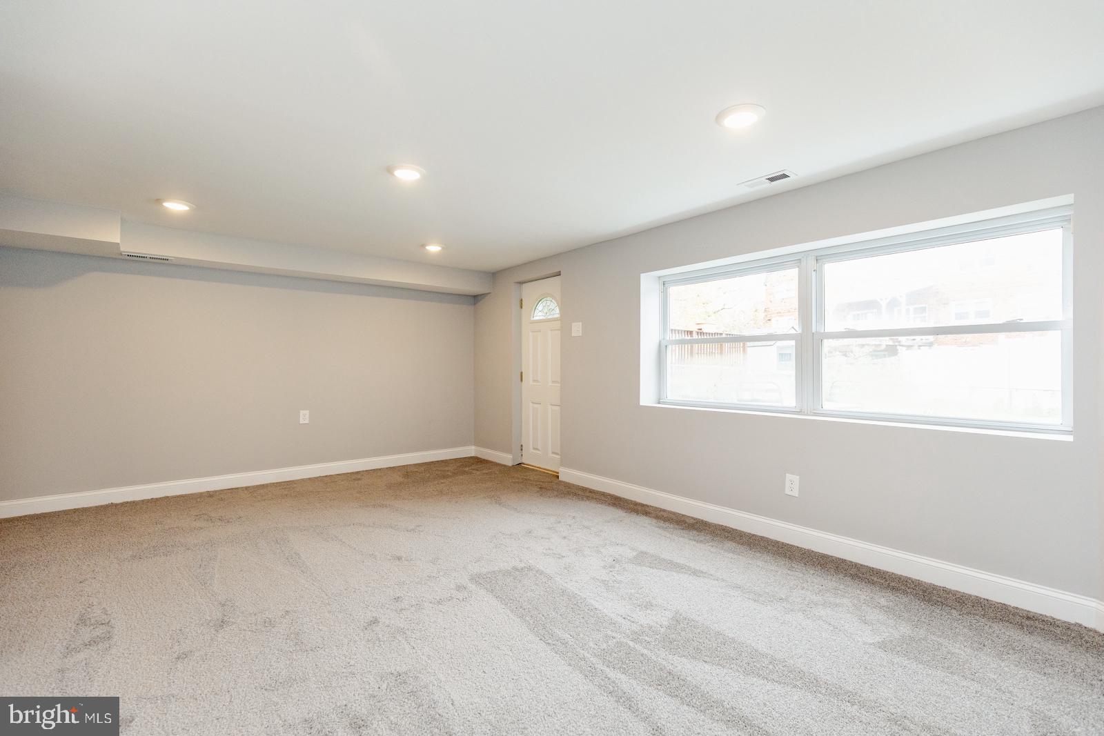 12710 Cabell Road Philadelphia, PA 19154 - Photo 32 of 35