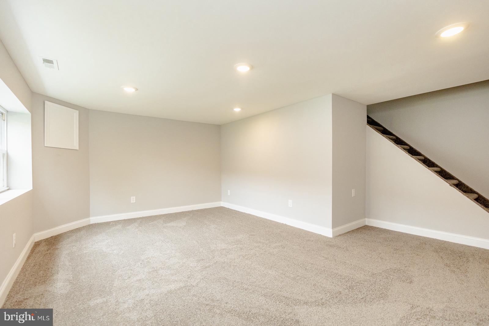 12710 Cabell Road Philadelphia, PA 19154 - Photo 33 of 35