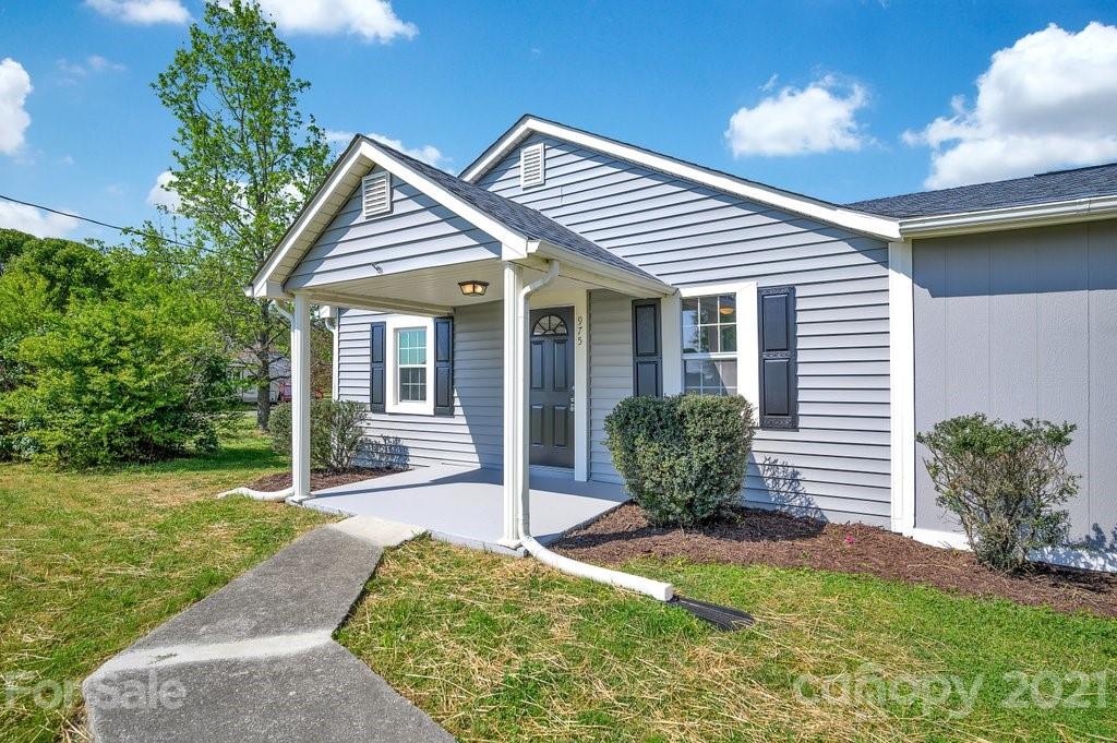 975 Farmington Road Mocksville, NC 27028 - Photo 1 of 31 Gallery Image 1