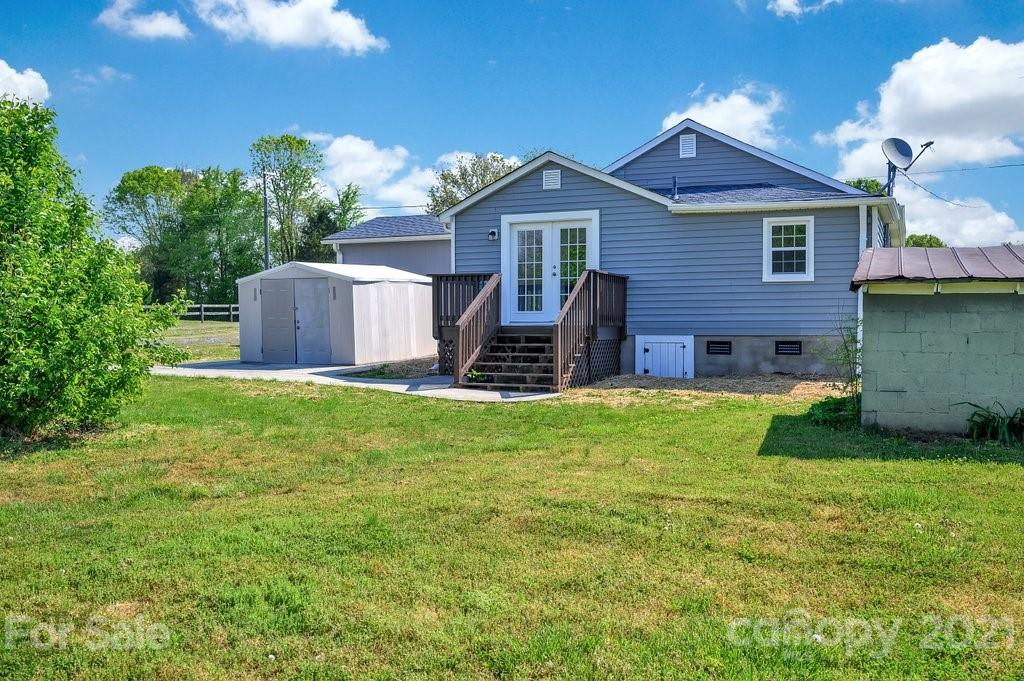 975 Farmington Road Mocksville, NC 27028 - Photo 4 of 31 Gallery Image 4
