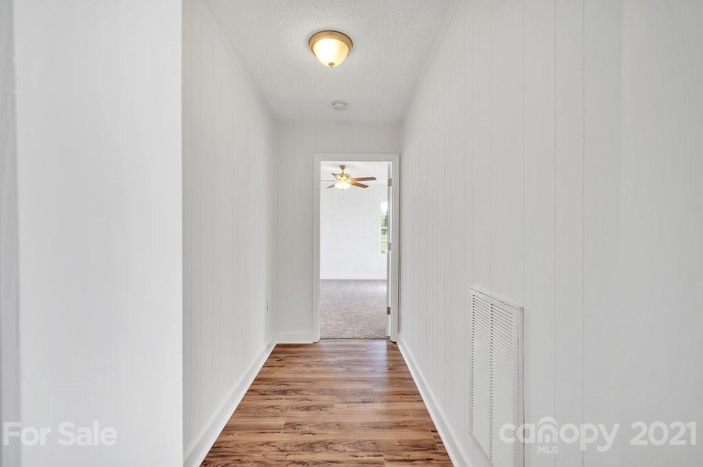 975 Farmington Road Mocksville, NC 27028 - Photo 7 of 31 Gallery Image 7
