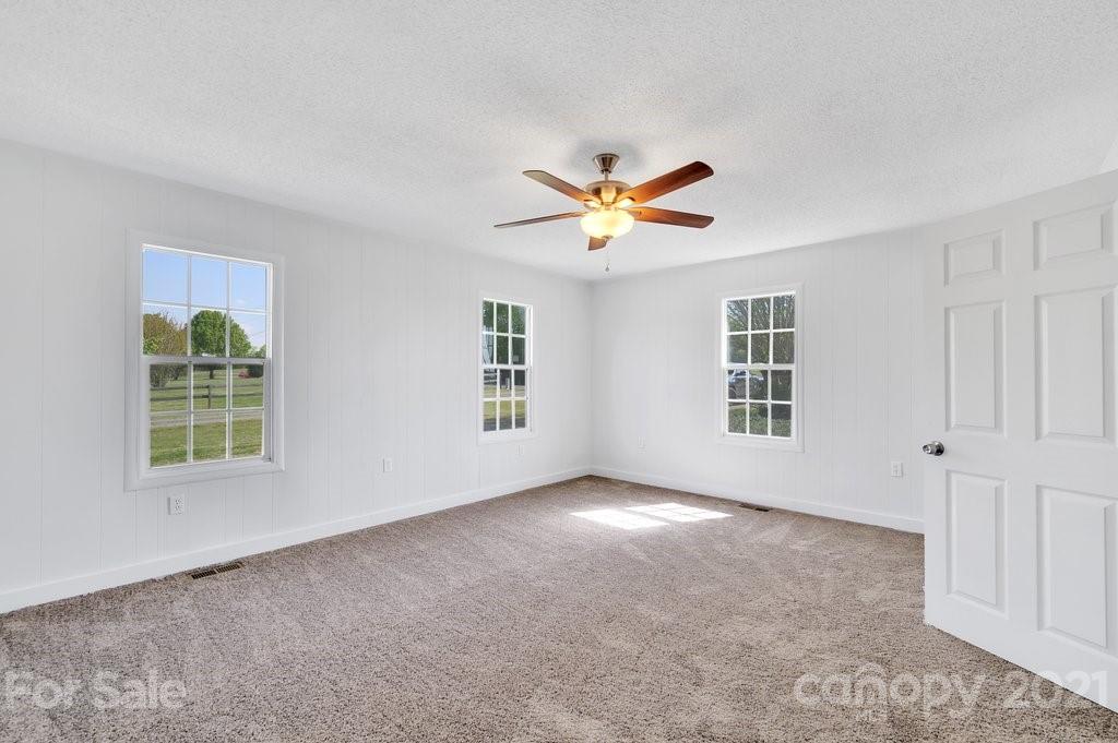 975 Farmington Road Mocksville, NC 27028 - Photo 8 of 31 Gallery Image 8