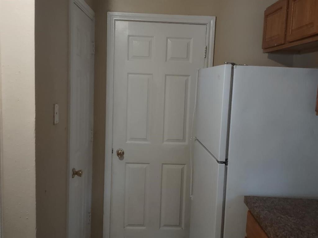 2432 East Timberview Lane Arlington, TX 76014 - Photo 11 of 13 a view of cabinets