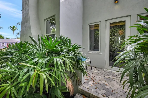 $12,000 | 414 Northeast 7th Avenue, Delray Beach, FL 33483