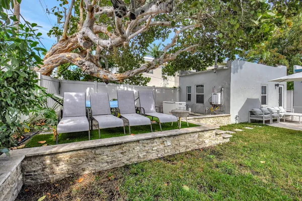 $12,000 | 414 Northeast 7th Avenue, Delray Beach, FL 33483