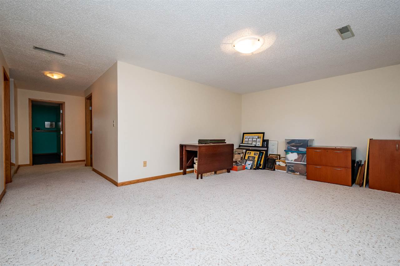 3878 Locust Ridge Road Northeast North Liberty, IA 52317 - Photo 33 of 41 Gallery Image 33