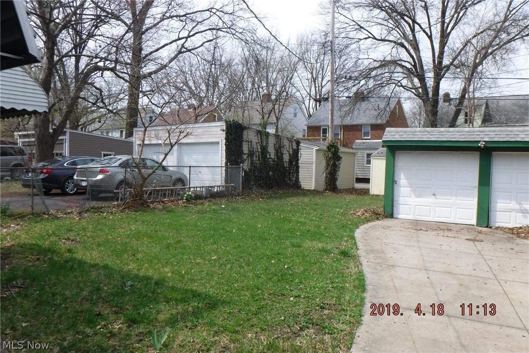 1144 Quilliams Road Cleveland, OH 44121 - Photo 2 of 11