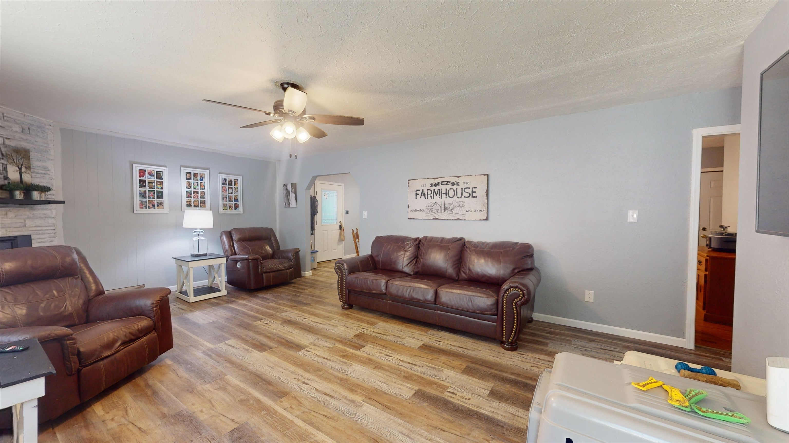 3908 Grapevine Road Huntington, WV 25701 - Photo 3 of 25 Gallery Image 3