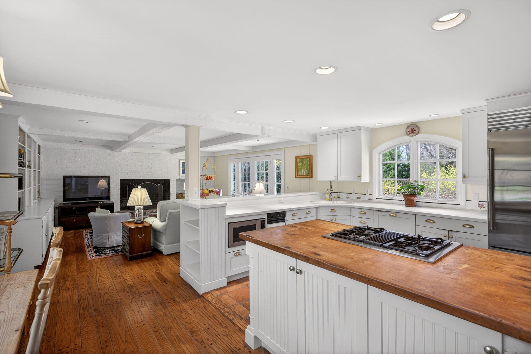 23 Antioch Road Falmouth, MA 02540 - Photo 11 of 69 Kitchen