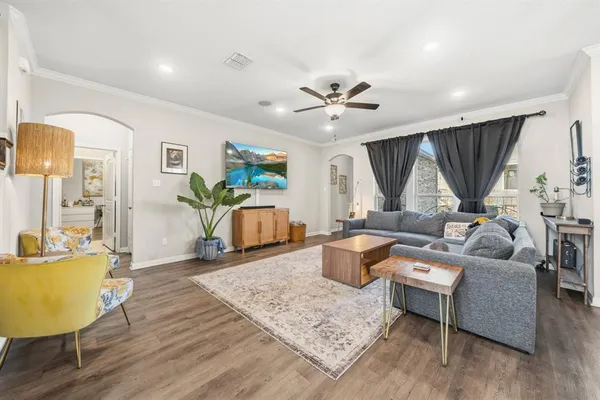 $445,000 | 2901 Gilchrist Drive, Lorena, TX 76655