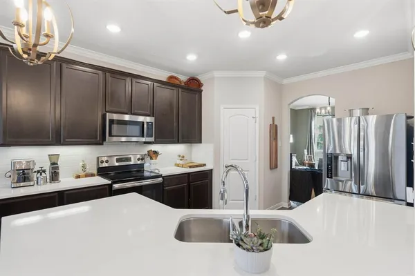 $445,000 | 2901 Gilchrist Drive, Lorena, TX 76655