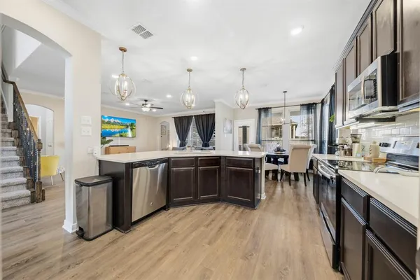 $445,000 | 2901 Gilchrist Drive, Lorena, TX 76655