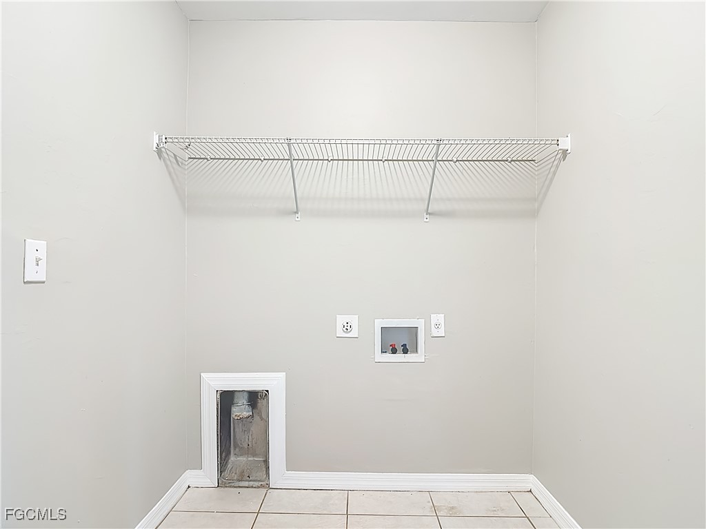 4034 29th Street Southwest Lehigh Acres, FL 33976 - Photo 19 of 22 a view of small space