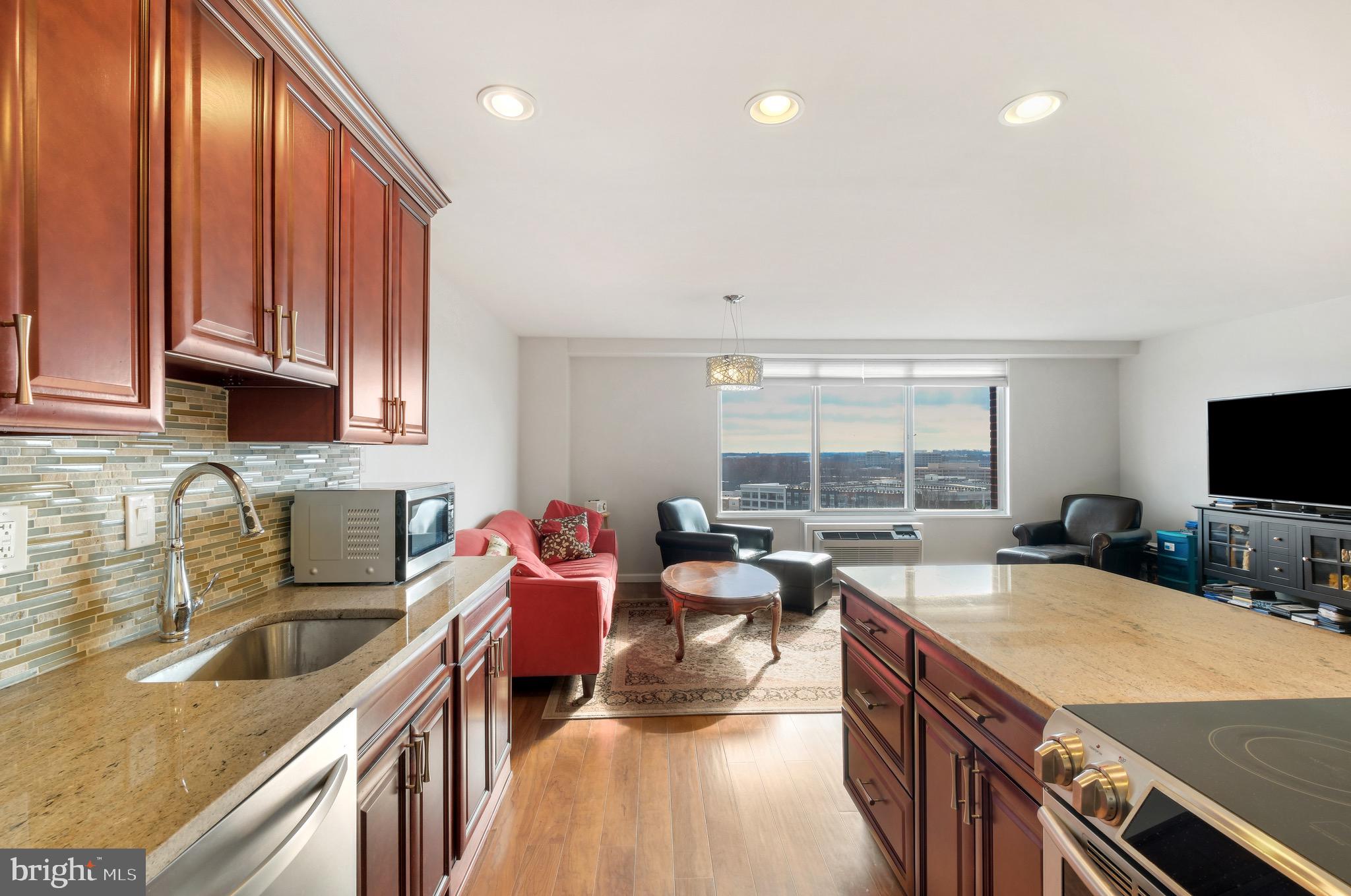 Elegant & upgraded eye-catching kitchen