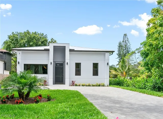 $575,000 | 10186 Carolina Street, Bonita Springs, FL 34135