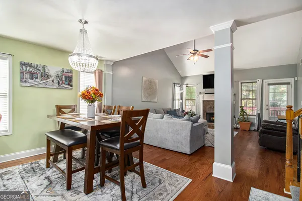 a view of a livingroom and dining room