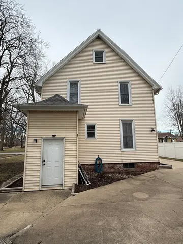 $168,000 | 316 West Henry Street, Pontiac, IL 61764