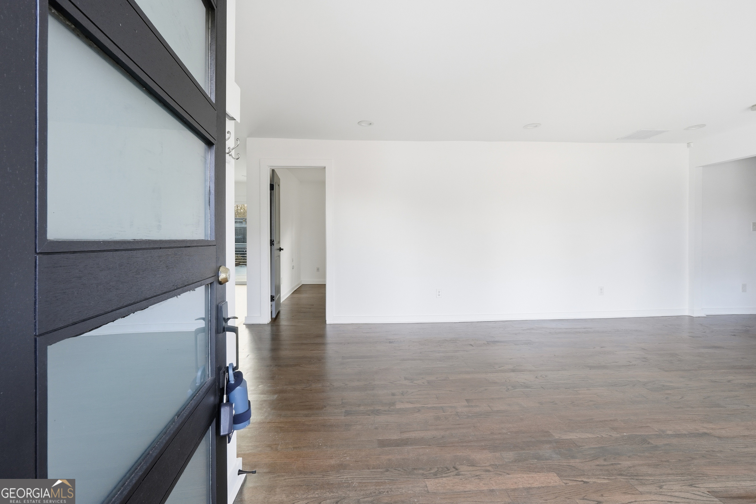 2703 Ellen Way Decatur, GA 30032 - Photo 3 of 27