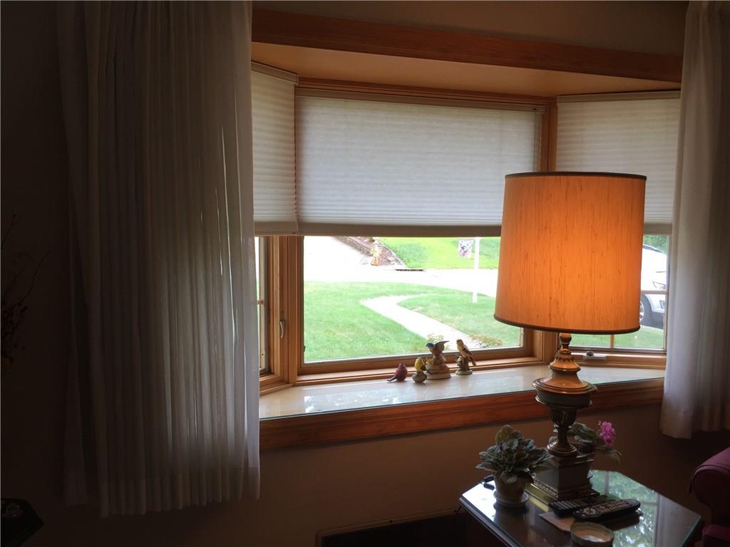 5278 McAnnulty Road Pittsburgh, PA 15236 - Photo 4 of 22 Gallery Image 4