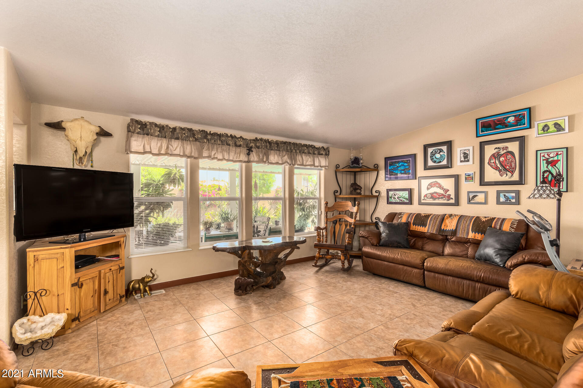 2725 East Beardsley Road Phoenix, AZ 85050 - Photo 4 of 35 04 - Beardsley