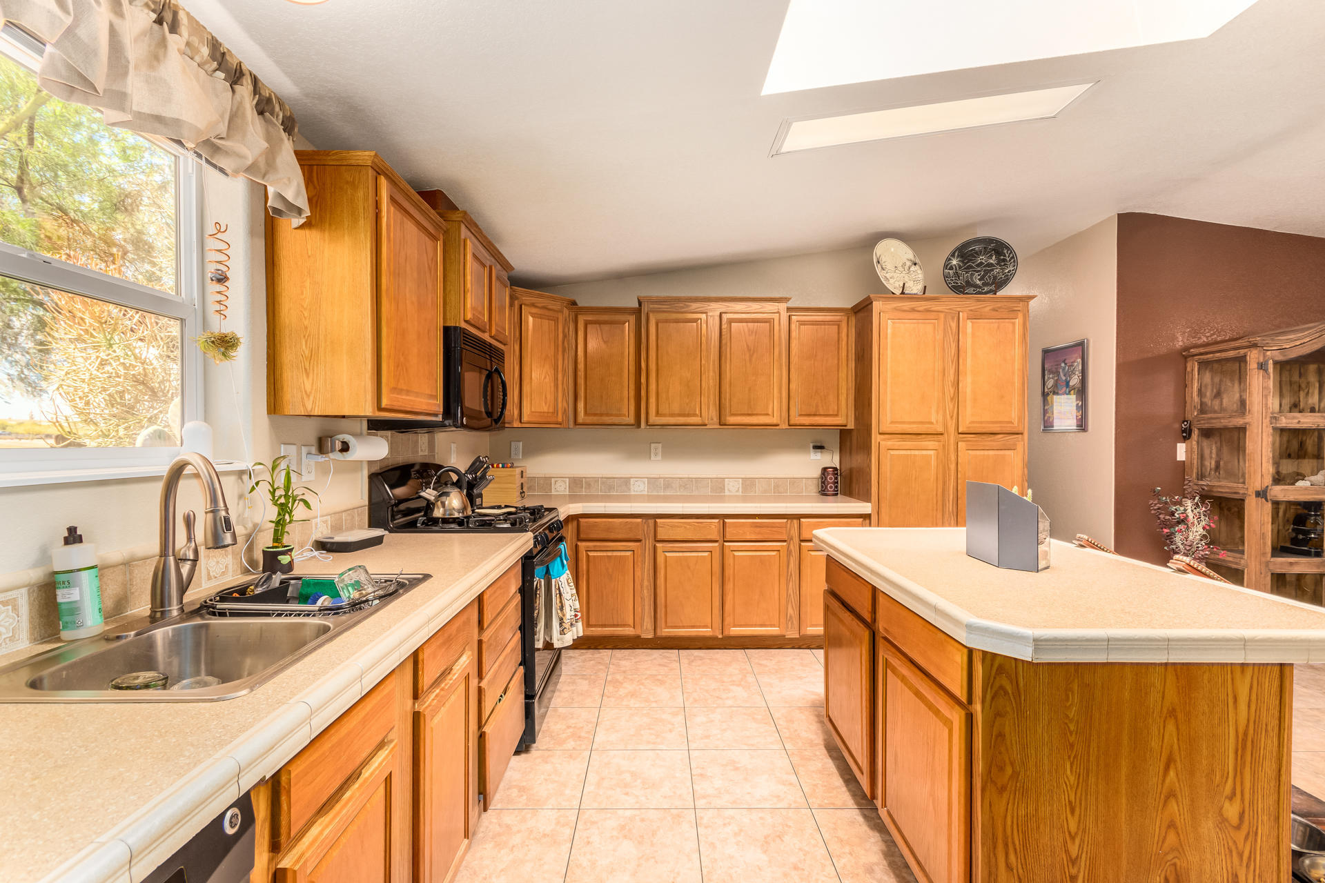 2725 East Beardsley Road Phoenix, AZ 85050 - Photo 8 of 35 08 - Beardsley