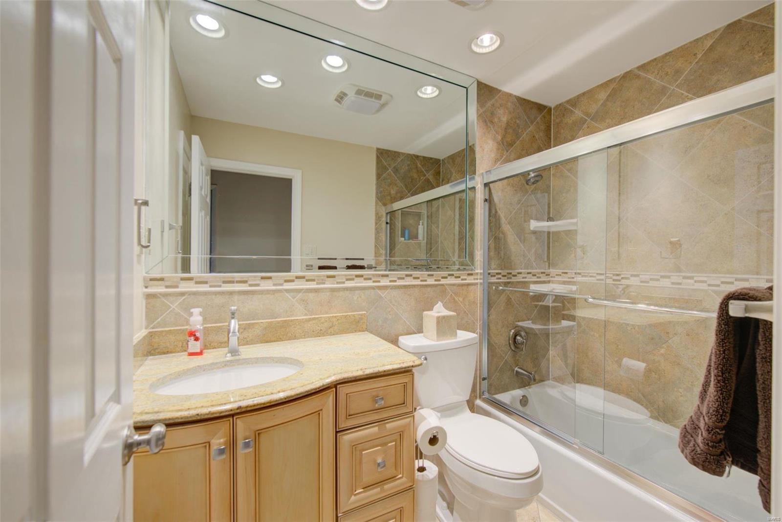 76 Boca Raton Court Chesterfield, MO 63017 - Photo 16 of 22 Gallery Image 16
