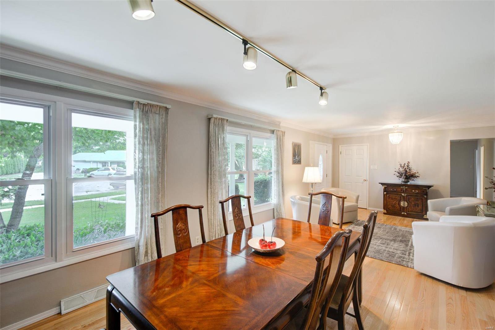76 Boca Raton Court Chesterfield, MO 63017 - Photo 6 of 22 Gallery Image 6