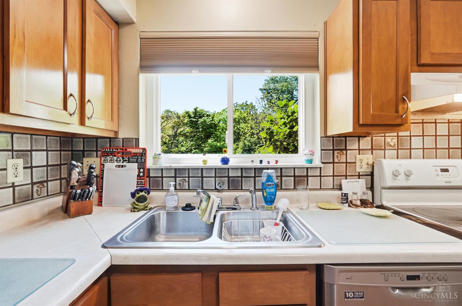 4455 Cloverhill Terrace Cincinnati, OH 45238 - Photo 25 of 78