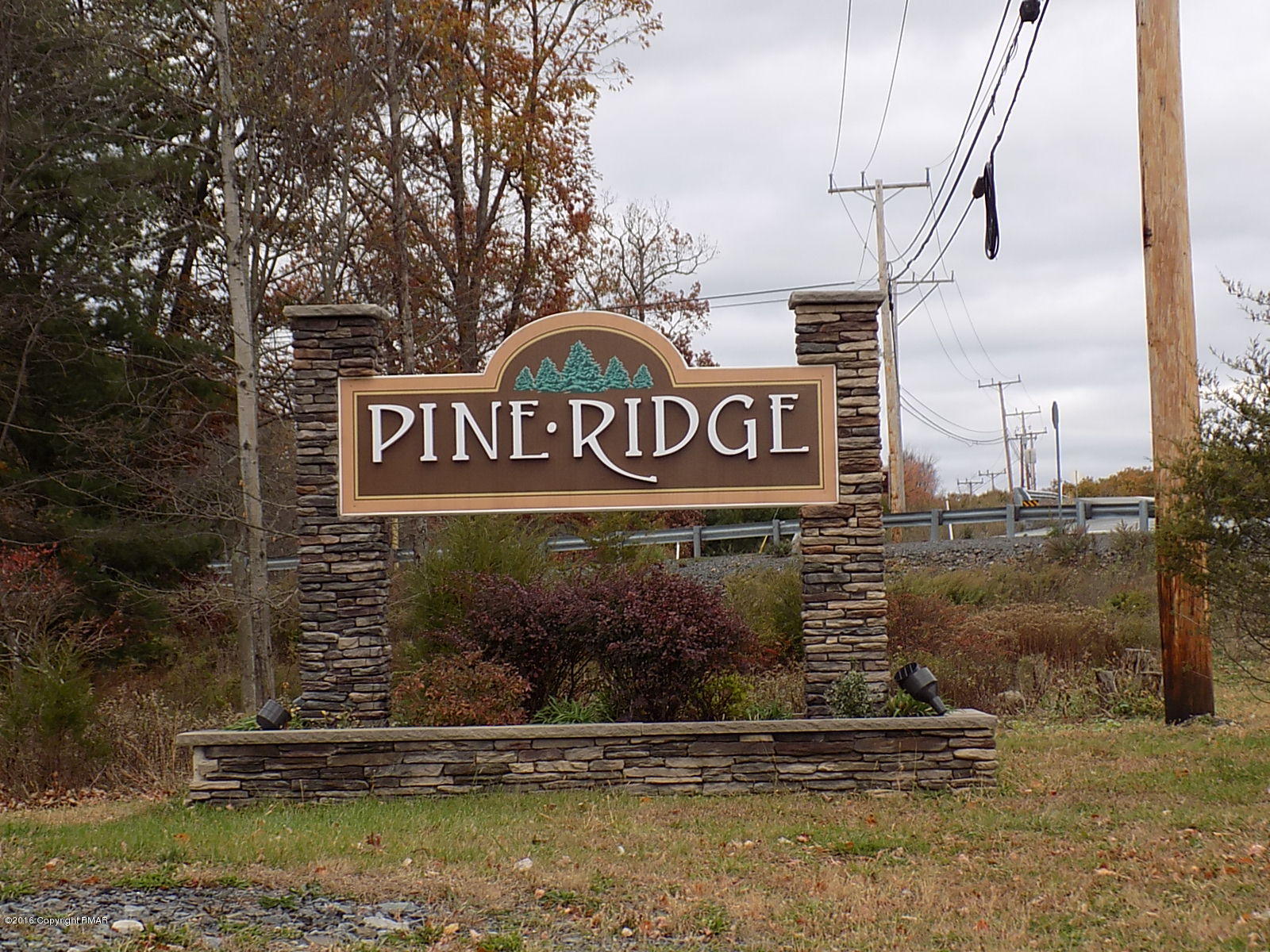 1003 Pine Ridge Bushkill, PA 18324 - Photo 5 of 10 DSCN9453