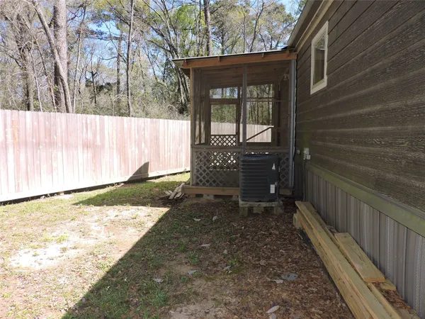 $1,500 | 4110 Jeanette Lane, Conroe, TX 77303